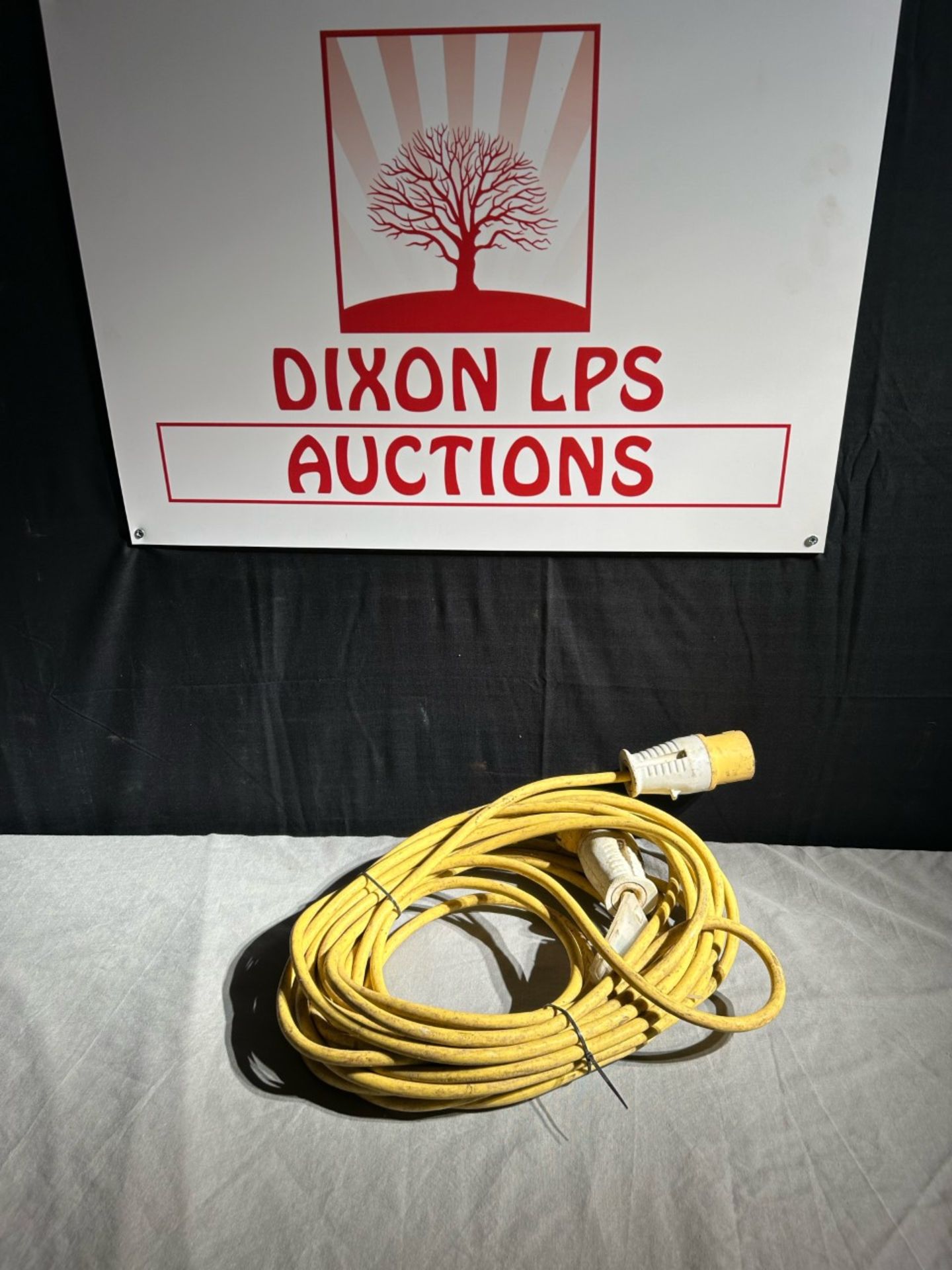 110v 10m extension lead. Good condition
