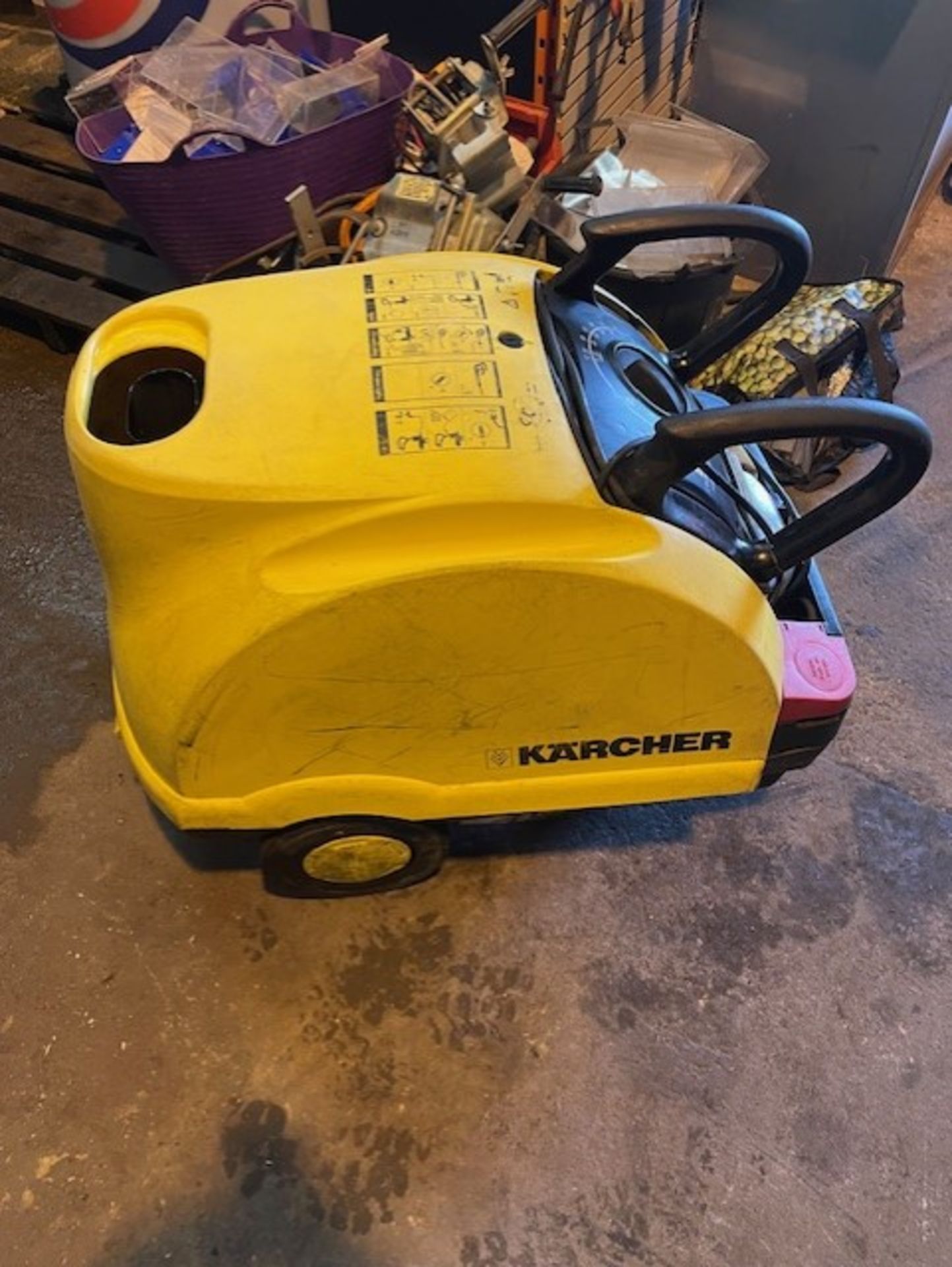 Karcher hot and cold pressure washer hds551 c model it’s in good condition still comes with hose and - Bild 4 aus 10