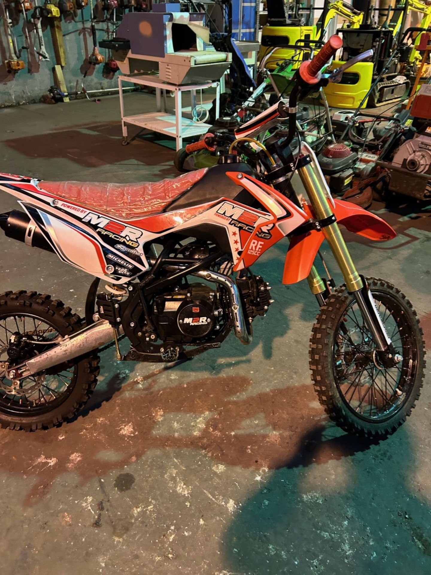 M2R racing pit bike 125cc. Perfect condition excellent little runner - Image 3 of 5