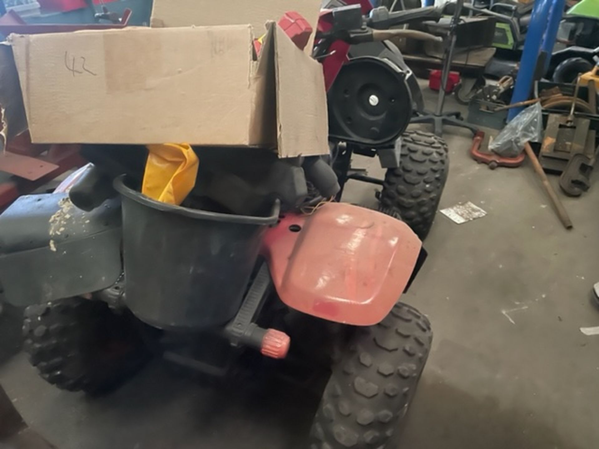 Polaris 250 2 stroke quad bike in bits as it needs a piston storey is I bought a piston but the