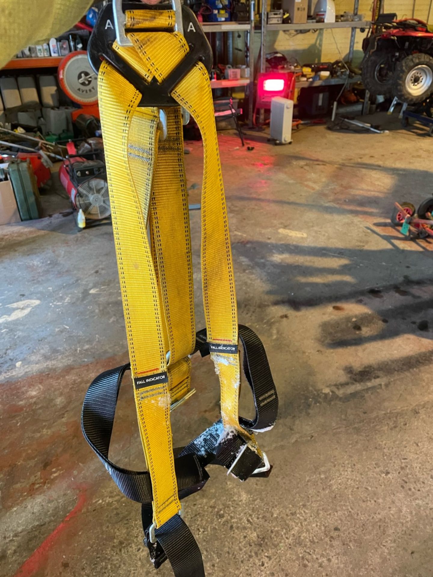 Safety harness good condition - Image 2 of 2
