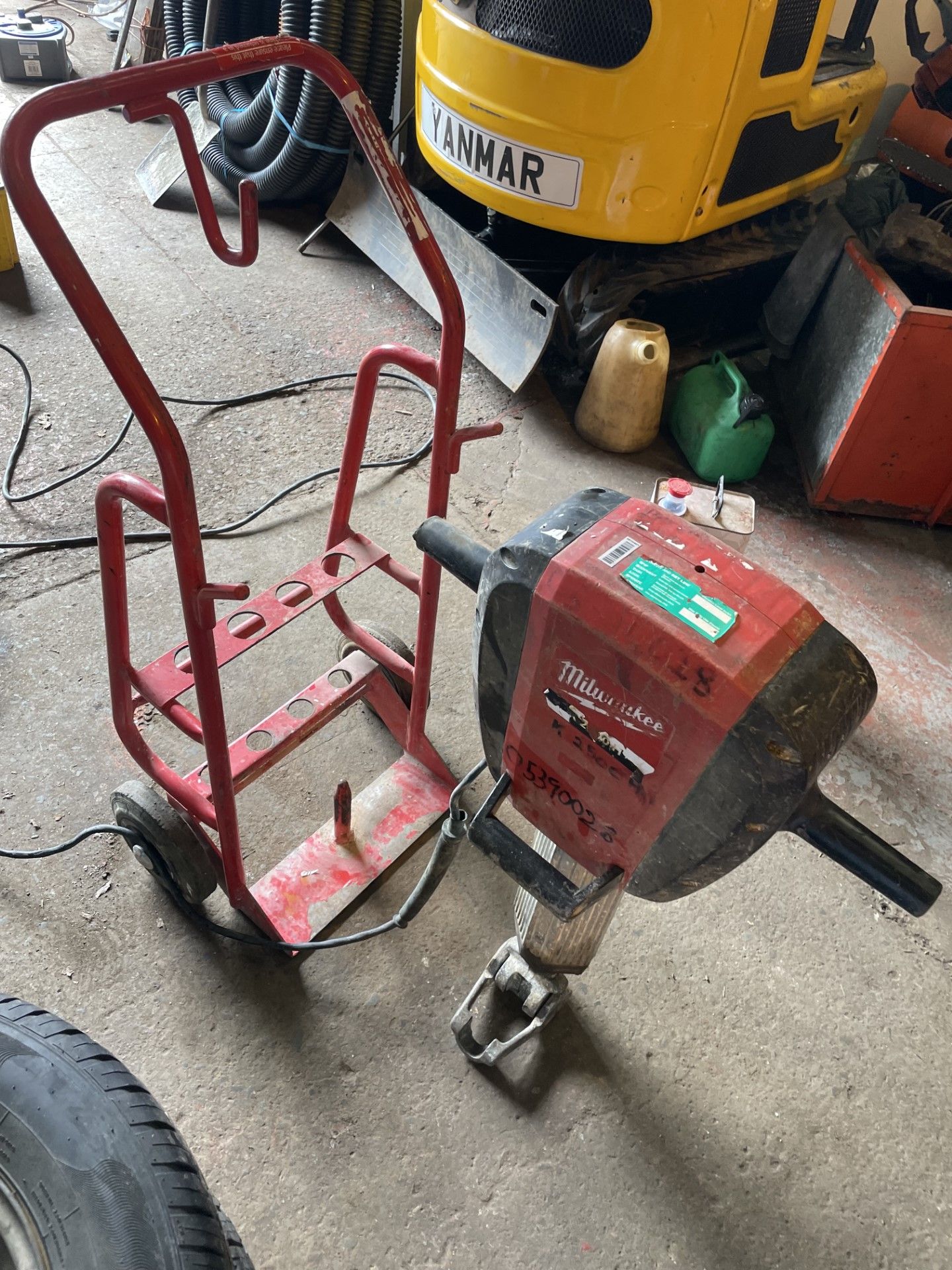 Milwaukee breaker k2500H complete with trolley to stand it on and cart it around it is working - Image 4 of 4
