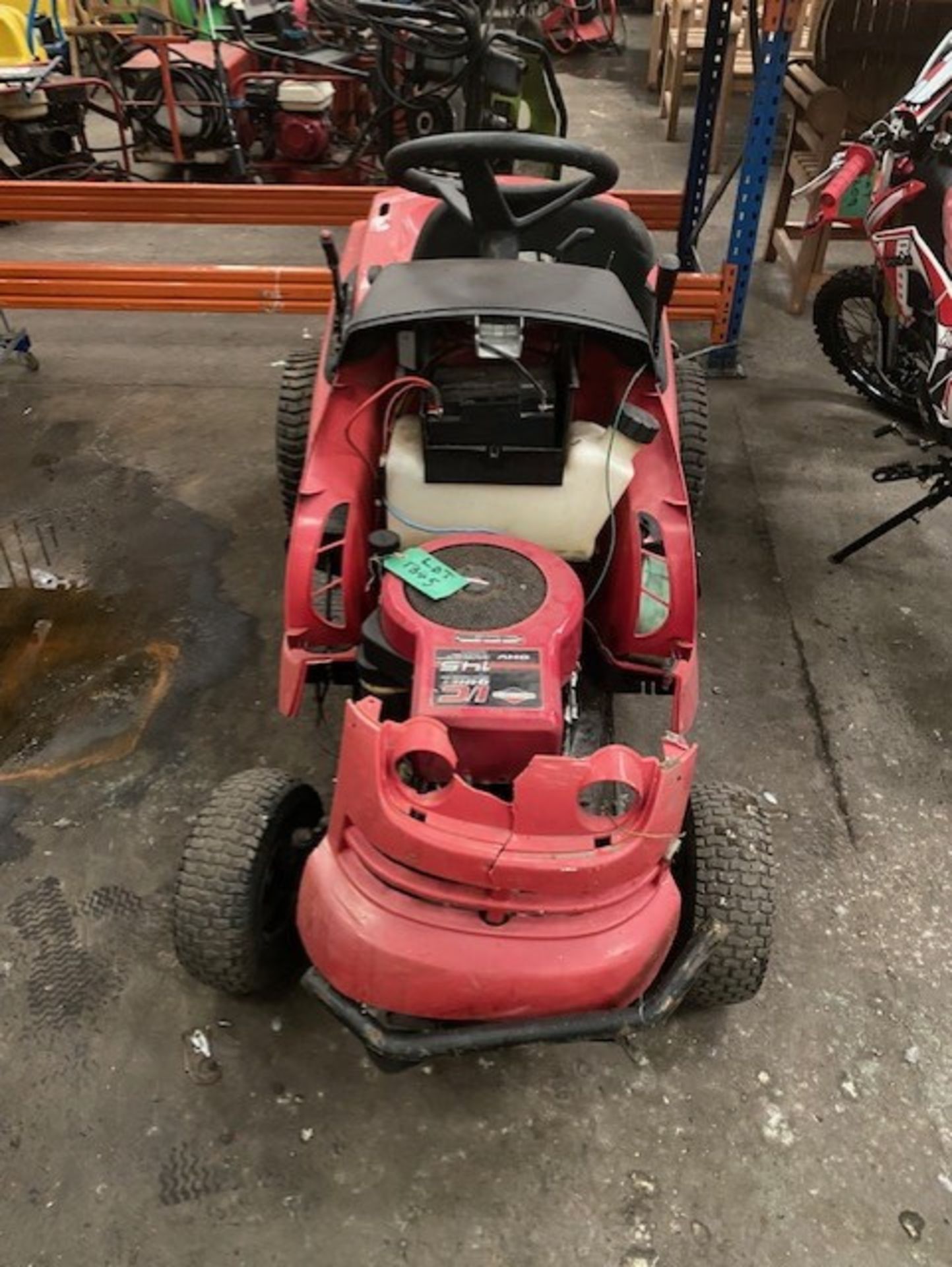 Mountfield Ride on Mower with Briggs & Stratton Engine , Parts Missing , Sold as seen - Image 2 of 2