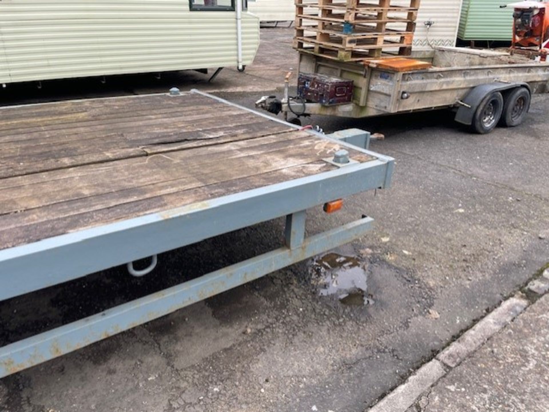 Trailer draw bar from lorry in ok condition will require some work but pulls along ok been stood 6 - Image 4 of 7