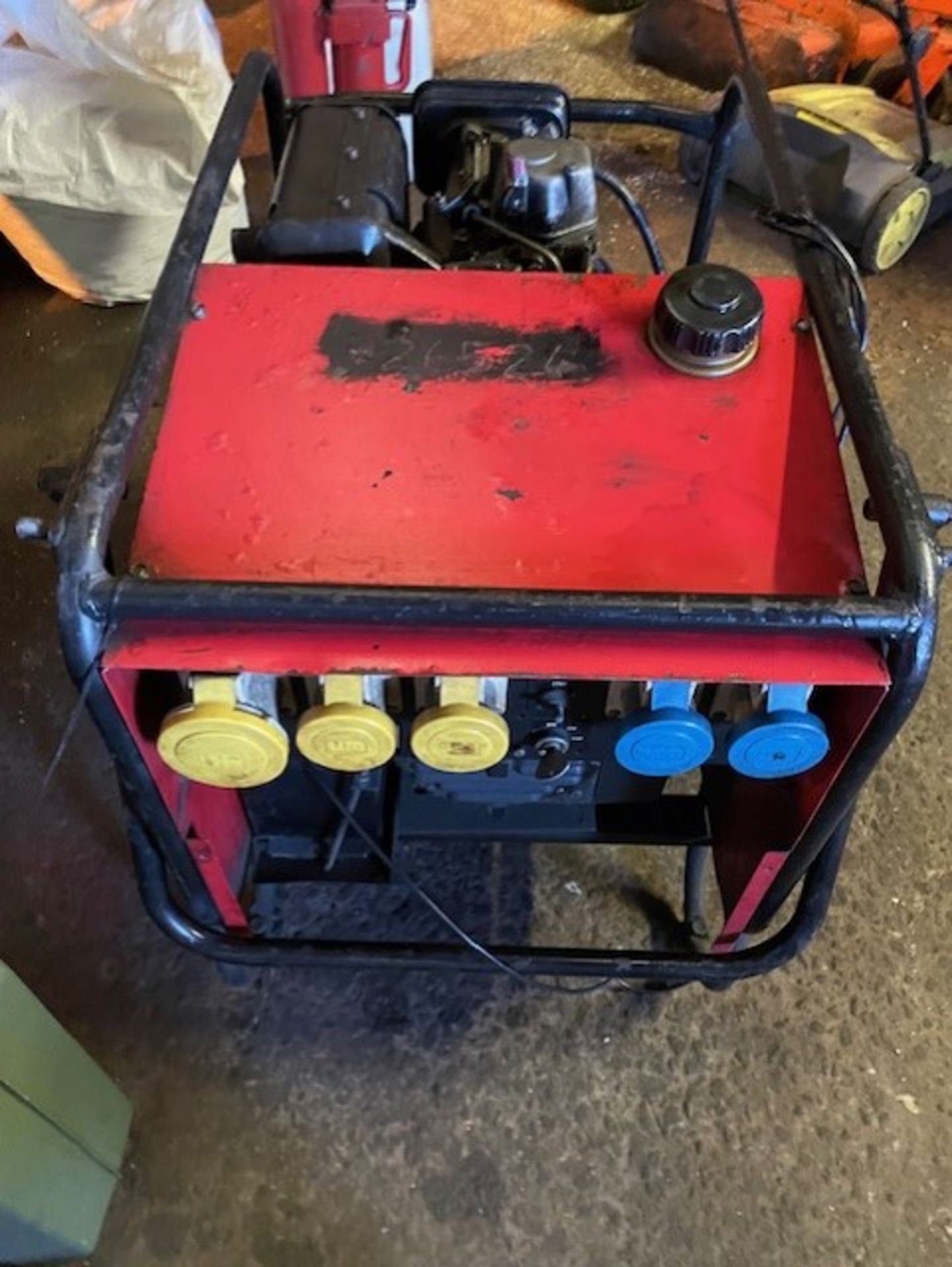 Generator with yanmar diesel engine won’t start so sold as not working - Image 2 of 5