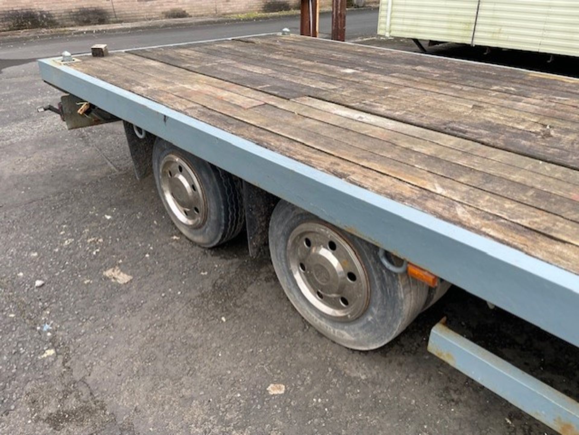 Trailer draw bar from lorry in ok condition will require some work but pulls along ok been stood 6 - Image 3 of 7