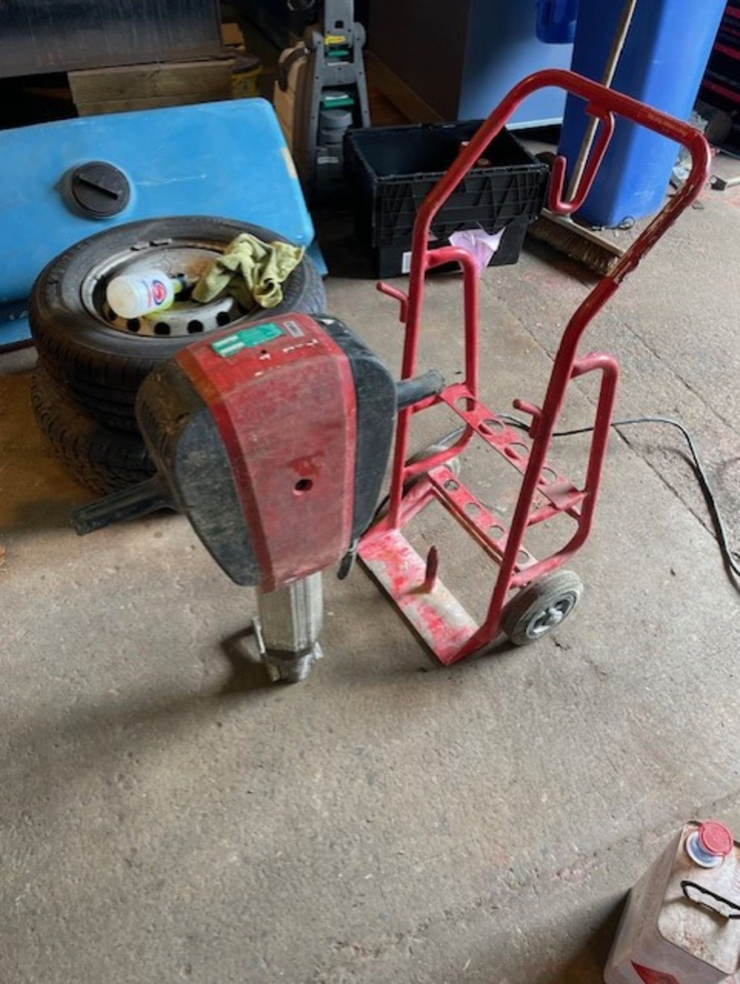 Milwaukee breaker k2500H complete with trolley to stand it on and cart it around it is working - Image 3 of 4