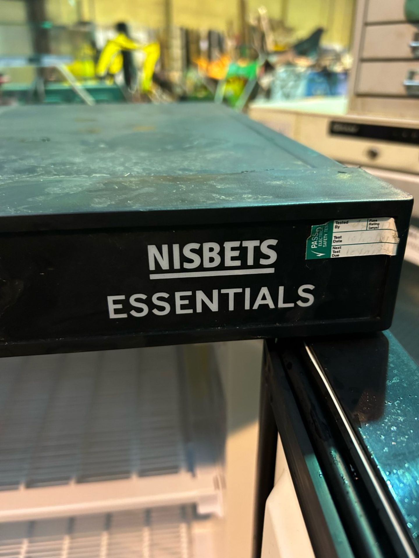 Nisbets essentials undercounted freezer. Good condition. - Bild 2 aus 3