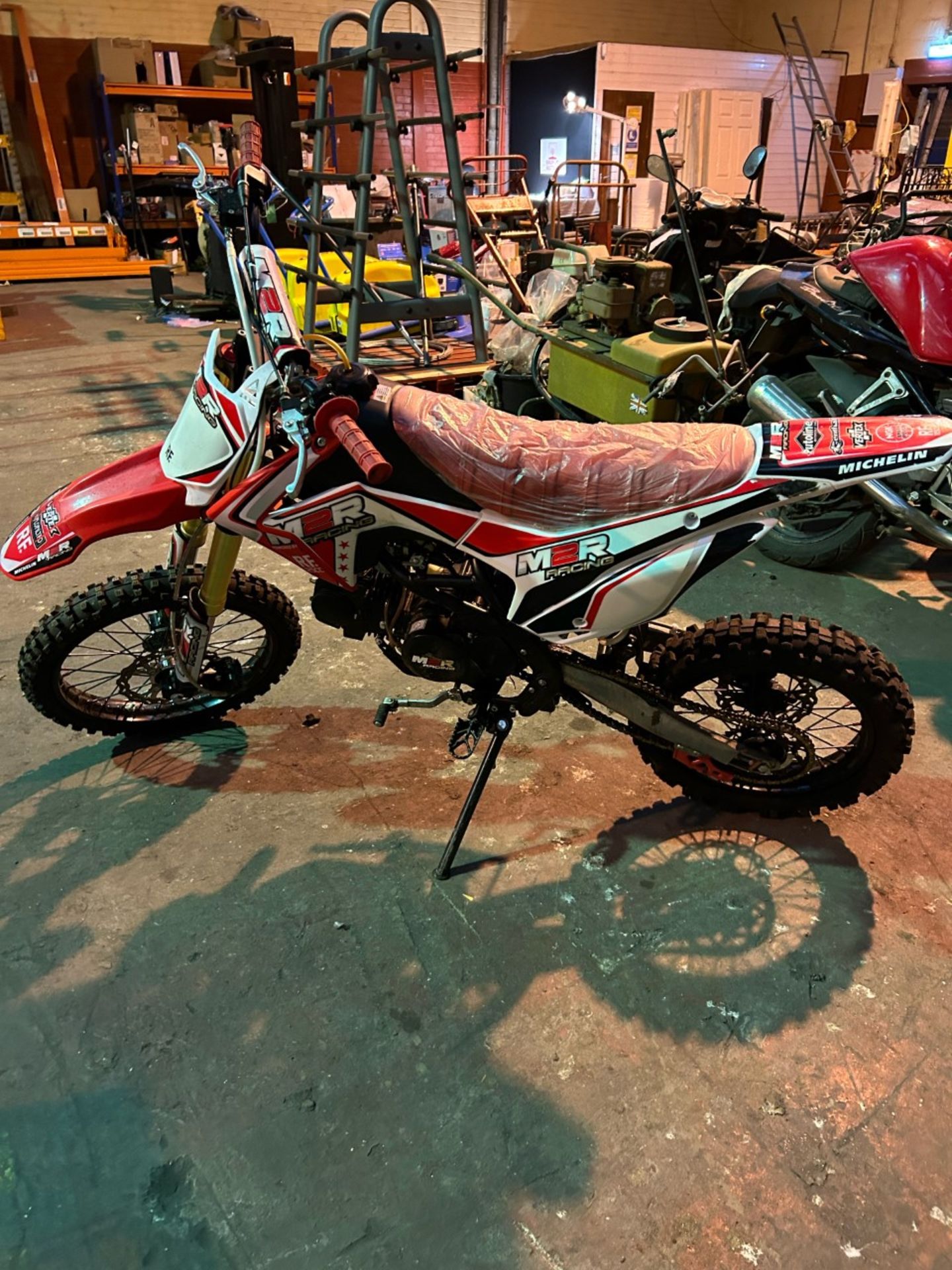 M2R racing pit bike 125cc. Perfect condition excellent little runner