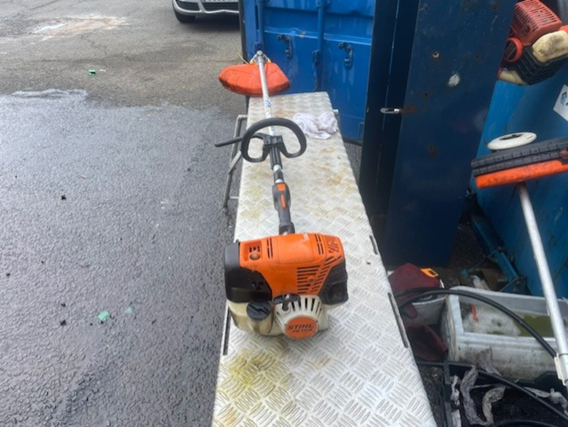 Stihl fs 111r strimmer good runner as per video sold with no warranty at all video says it all - Bild 4 aus 4