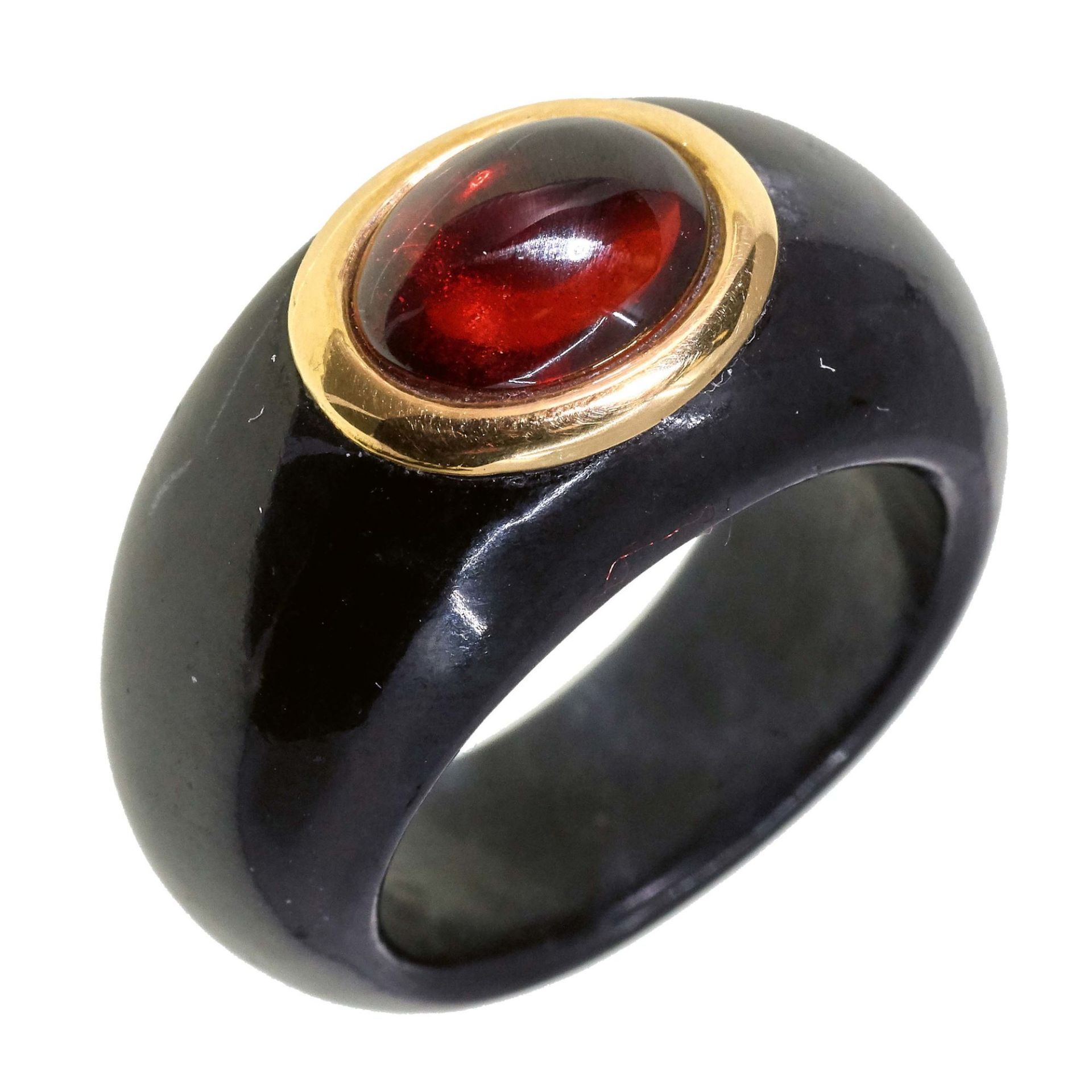 GRANAT-ONYX-RING