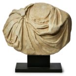 Antike Skulptur: Brustpartie einer männlichen Büste, römisch 1. Jh. n. Chr.