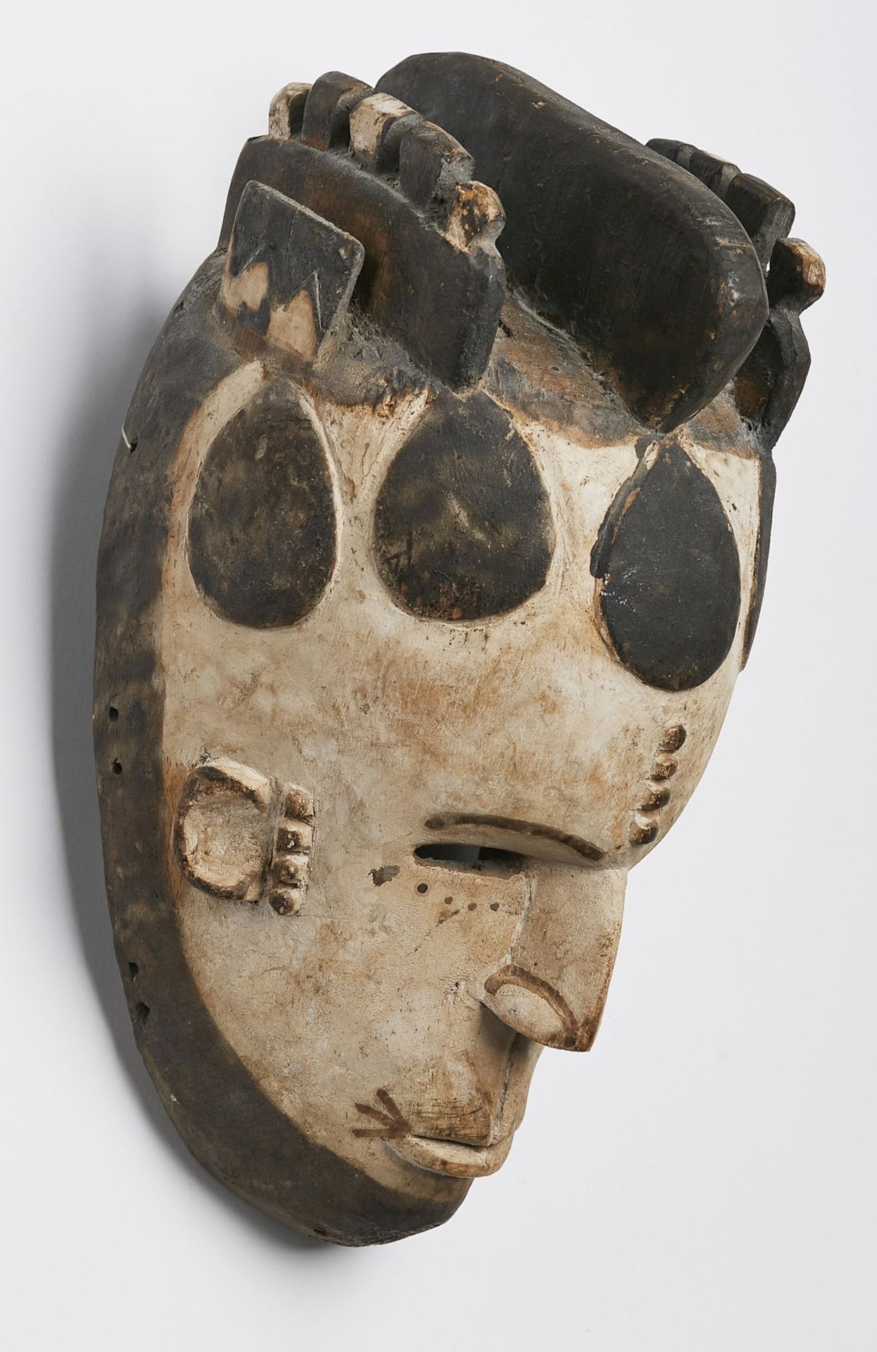 Maske der Mmwo-Gesellschaft, Ibo Nigeria. - Bild 3 aus 4