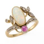 Opal-Rubin-Ring m. Diamanten, um 1900