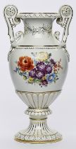 Gr. Vase mit Schwanenhenkeln, Meissen um 1940.