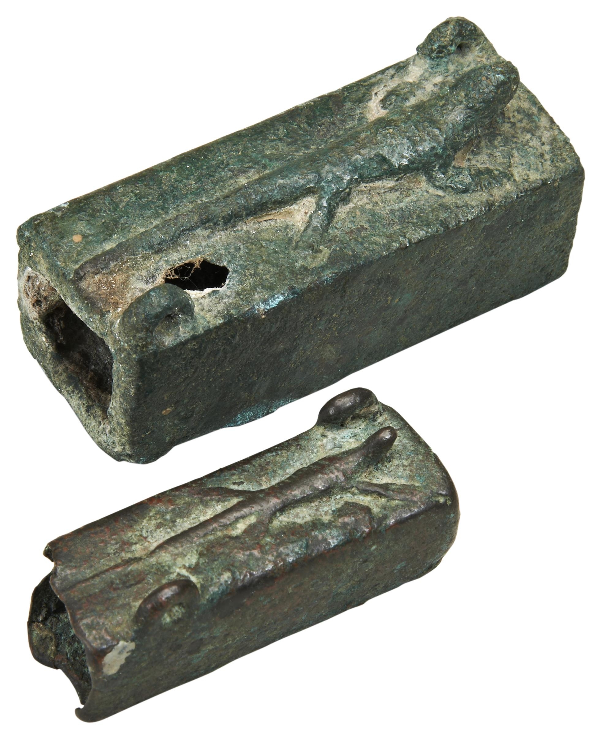 AN EGYPTIAN BRONZE VOTIVE MUMMIFIED LIZARD 'SARCOPHAGUS' CIRCA 500BC ...