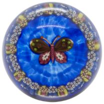 A BUTTERFLY PAPERWEIGHT, probably Paul Ysart 20th century, 7,5cms