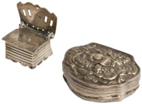 A RUSSIAN SALT THRONE, MOSCOW C.1890 Together with an escutcheon shaped Ottoman snuff box C.1800 5