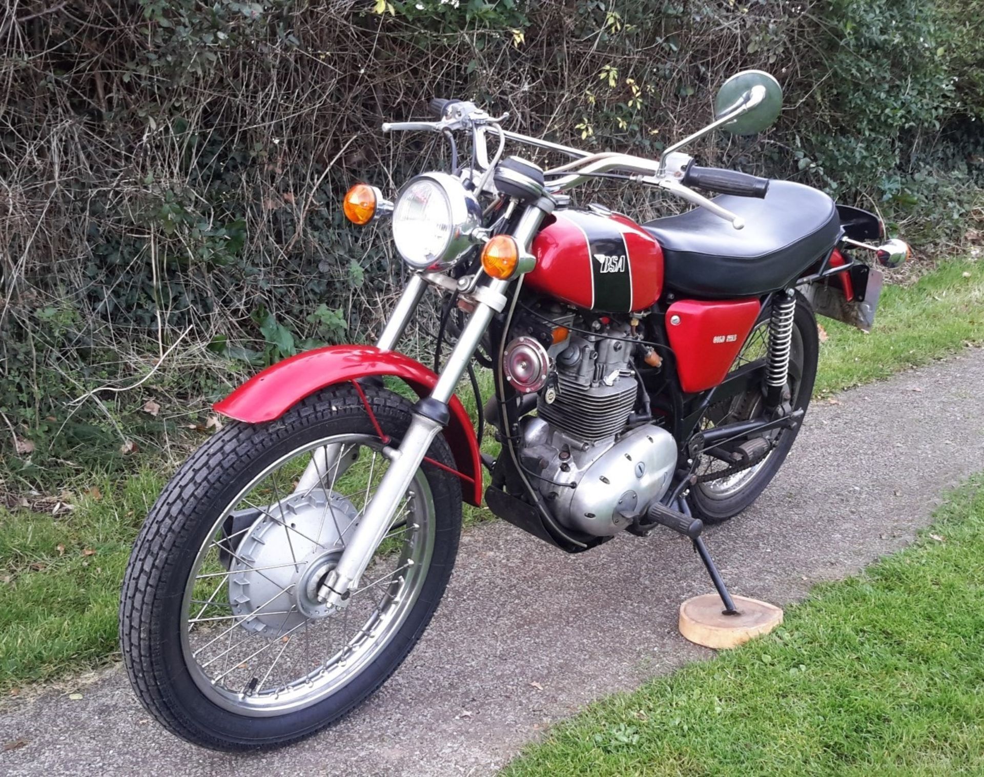 1971 BSA B25SS "Gold Star" 250cc Registration Number: CNJ 270K Frame Number: EE11241 BSA started the - Image 3 of 5