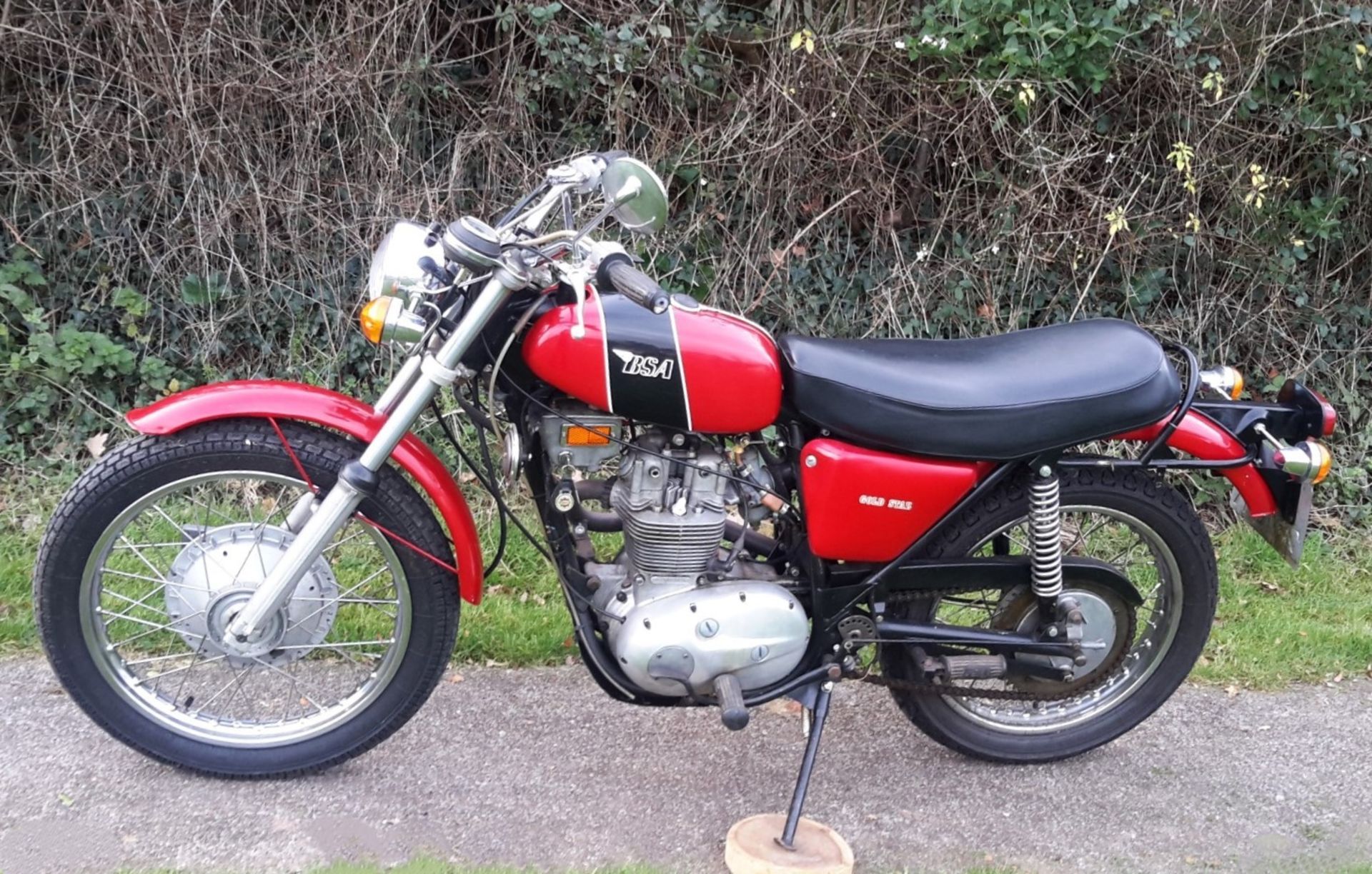 1971 BSA B25SS "Gold Star" 250cc Registration Number: CNJ 270K Frame Number: EE11241 BSA started the - Image 2 of 5