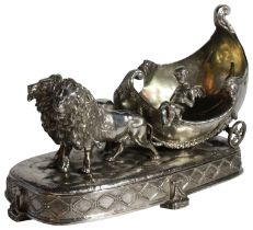 A superb Silver German centerpiece. Lions pulling a chariot with a cherub . L: 40cm x H: 28cm - (5.