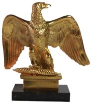 A European gilded bronze eagle sculpture stamped on base ( DE Musees) upon a marble base (H: 28cm,