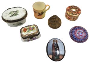 A MIXED GROUP OF TRINKET ITEMS, 19TH & 20TH CENTURY, the lot includes an oval painted icon panel,