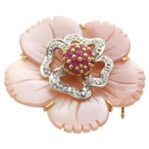 AN 18CT GOLD FLORAL DESIGN BROOCH, with rose quartz petals, set with diamond chips and rubies