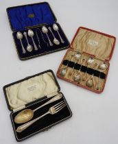 TWO BOXED SETS OF VINTAGE SILVER TEASPOONS, one set with fluted pommel mounted handles (A.F), (