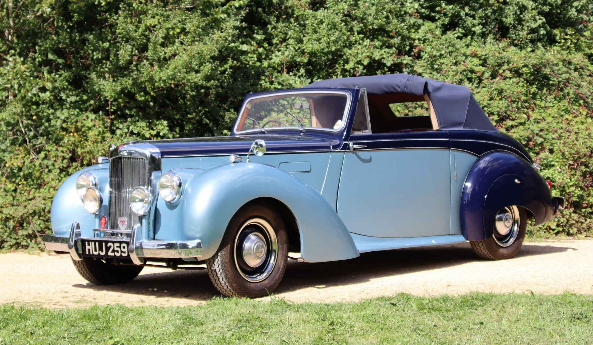 1952 ALVIS TA21 THREE-POSITION DROPHEAD COUPE Registration Number: HUJ 259 Chassis Number: 24489 - Image 7 of 44
