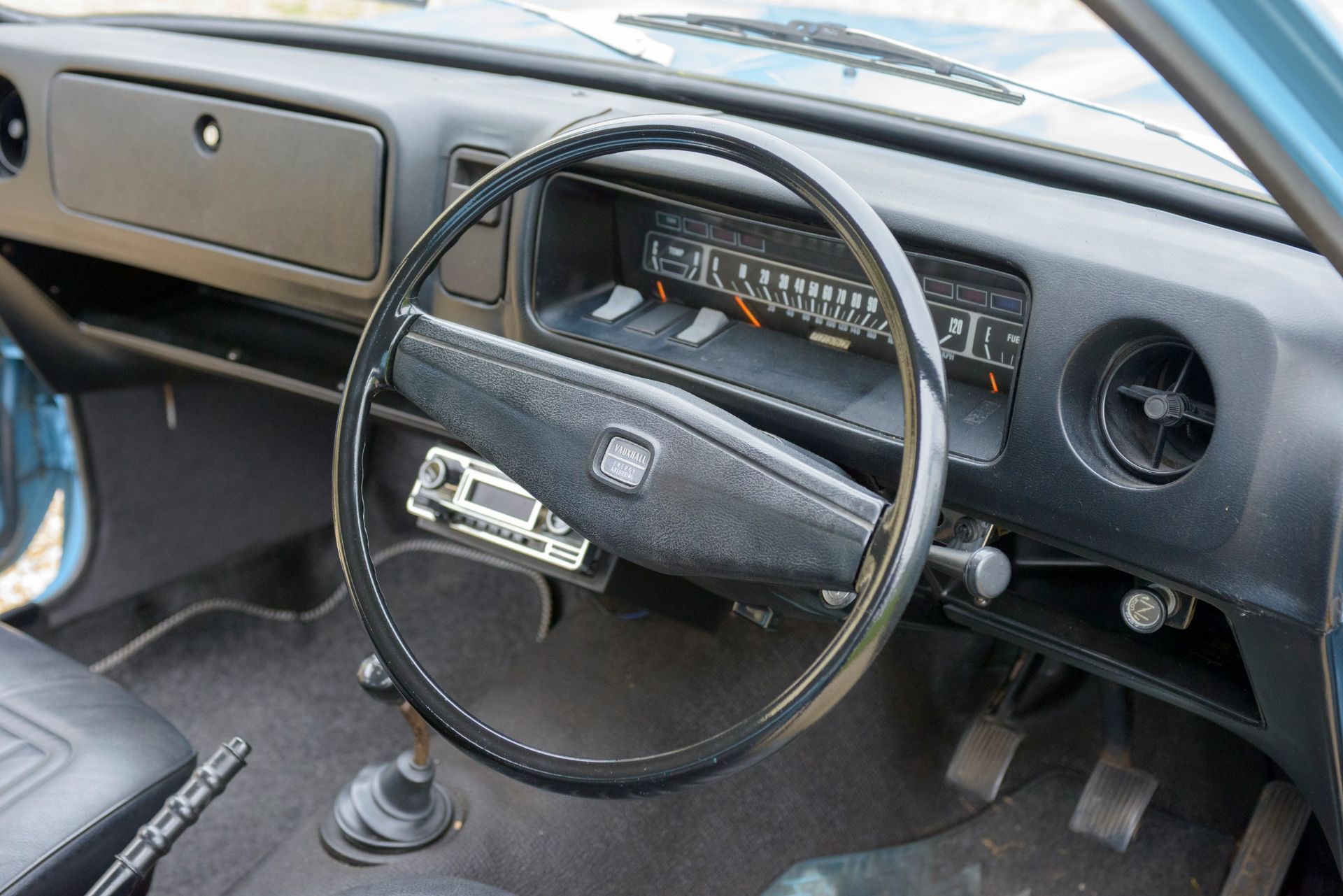 1972 VAUXHALL VIVA HC Registration Number: DOF 481K Chassis Number: 931112E174253 Recorded - Image 27 of 33