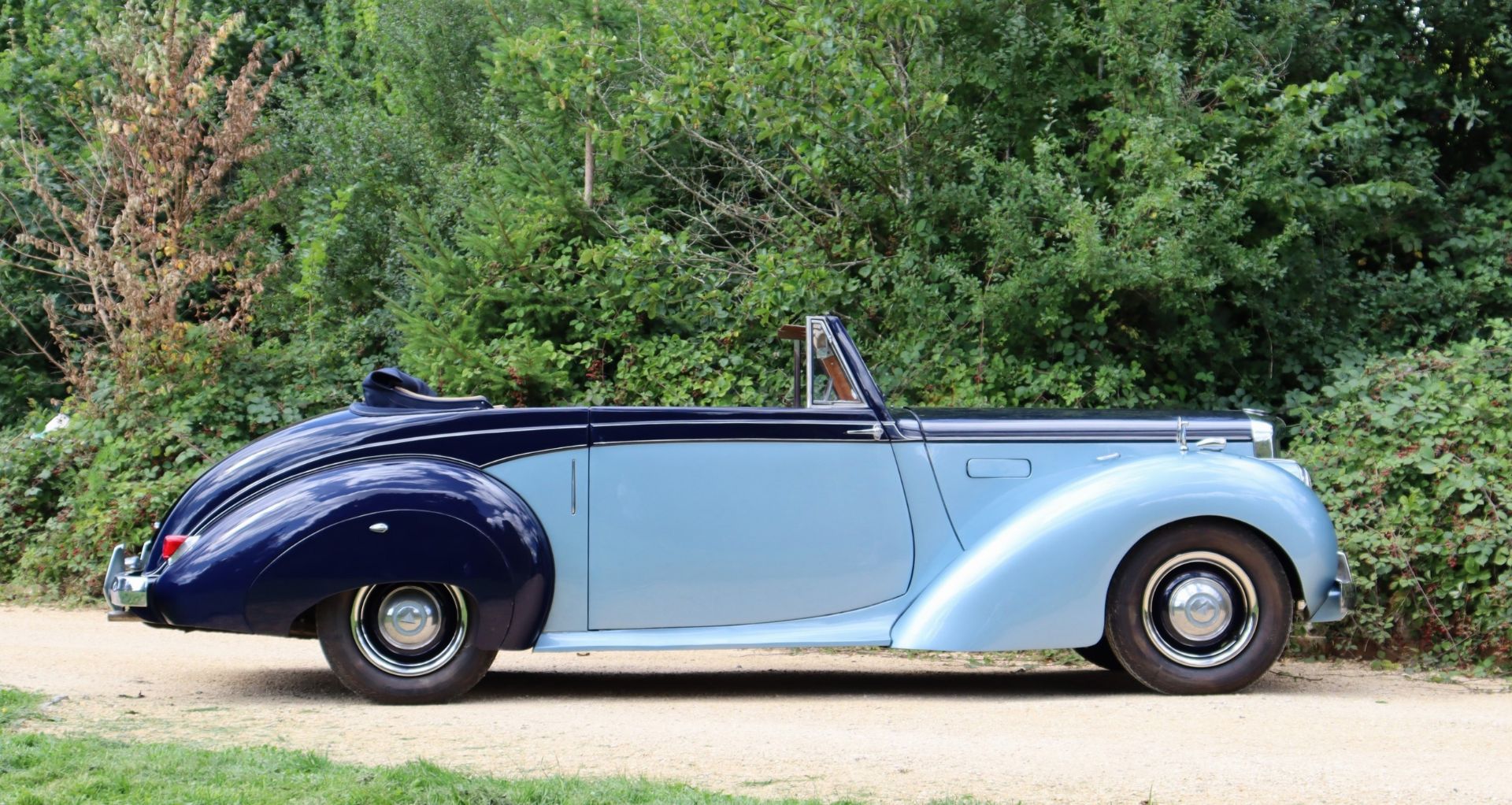 1952 ALVIS TA21 THREE-POSITION DROPHEAD COUPE Registration Number: HUJ 259 Chassis Number: 24489 - Image 12 of 44