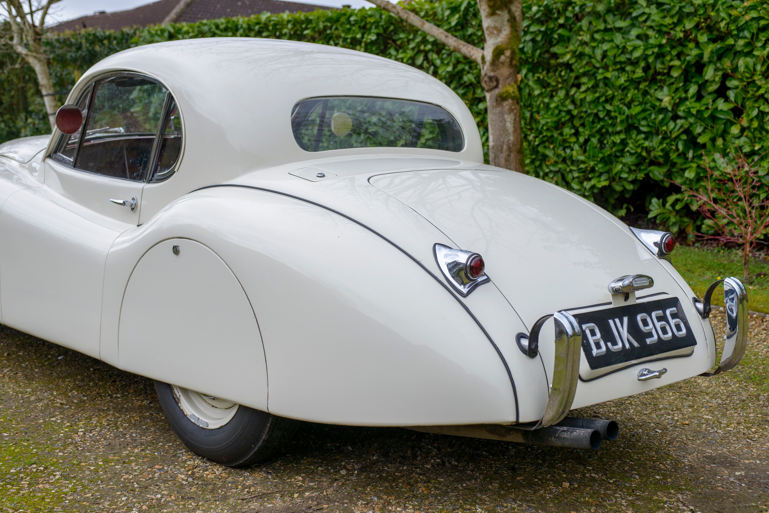 1954 JAGUAR XK120 FIXED HEAD COUPE Registration Number: BJK 966 Chassis Number: 669158 Recorded - Image 9 of 61