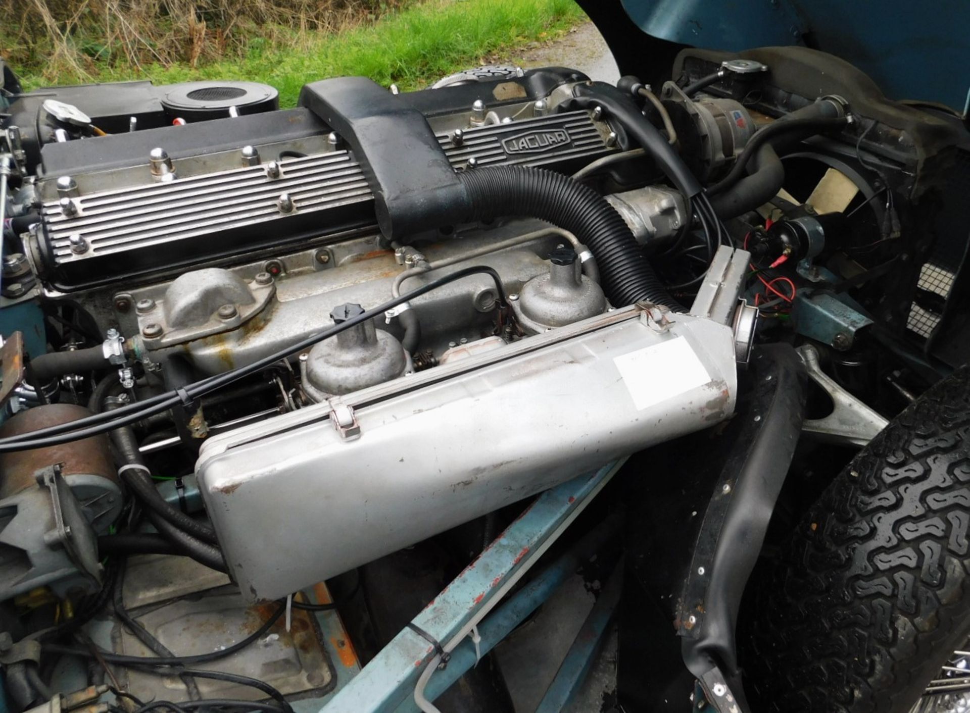 1970 JAGUAR E-TYPE SERIES II 2+2 COUPE Registration Number: BHY 981H Chassis Number: P1R44144BW - Image 21 of 33