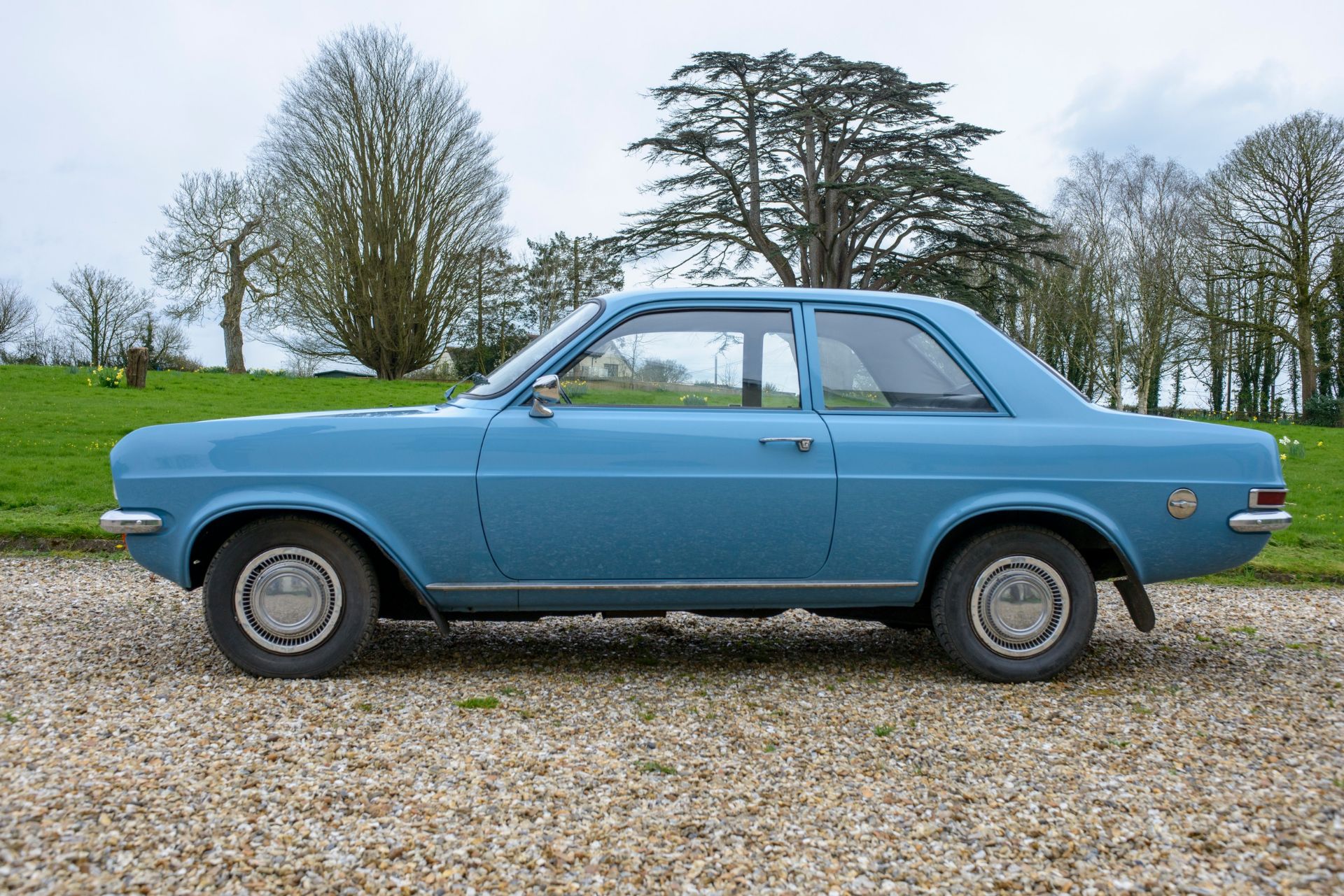 1972 VAUXHALL VIVA HC Registration Number: DOF 481K Chassis Number: 931112E174253 Recorded - Image 7 of 33