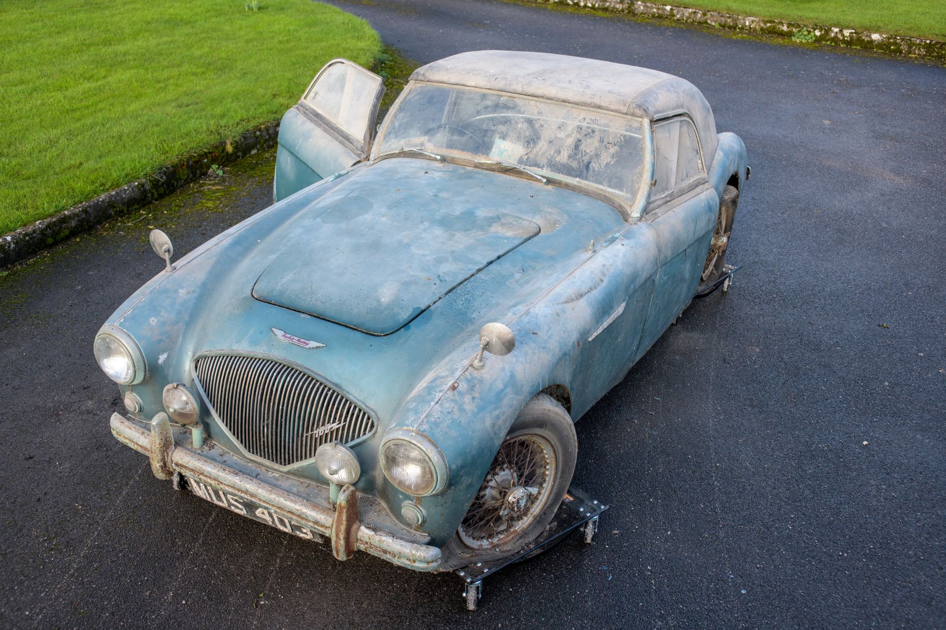 1954 AUSTIN HEALEY 100/4 BN1 Registration Number: MUS 403 Chassis Number: BN1/156426 Recorded - Image 37 of 40