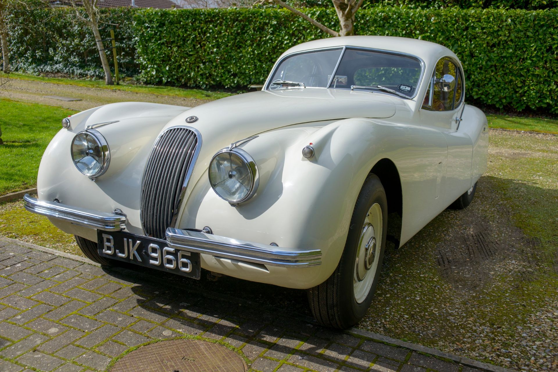 1954 JAGUAR XK120 FIXED HEAD COUPE Registration Number: BJK 966 Chassis Number: 669158 Recorded - Image 5 of 61