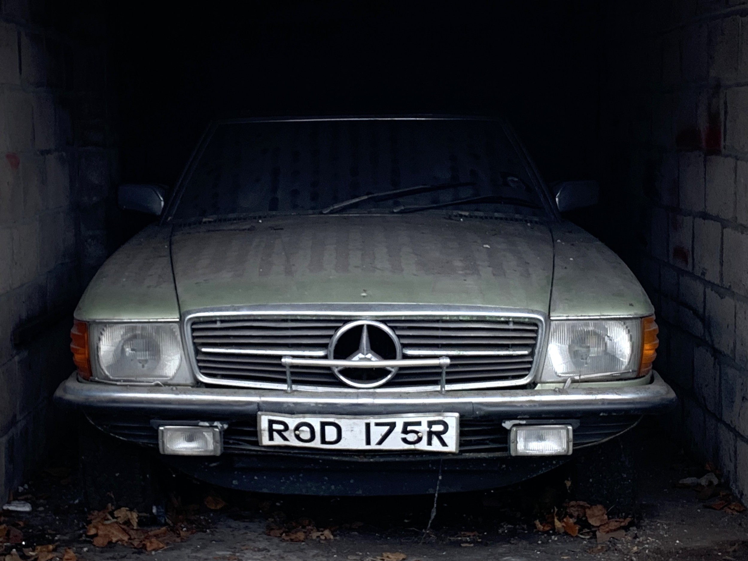 1976 MERCEDES-BENZ 450SL  Registration Number: ROD 175R Chassis Number: 107044-22-065689 Recorded