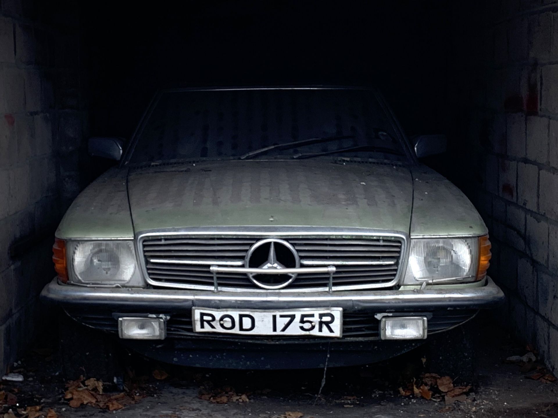 1976 MERCEDES-BENZ 450SL  Registration Number: ROD 175R Chassis Number: 107044-22-065689 Recorded