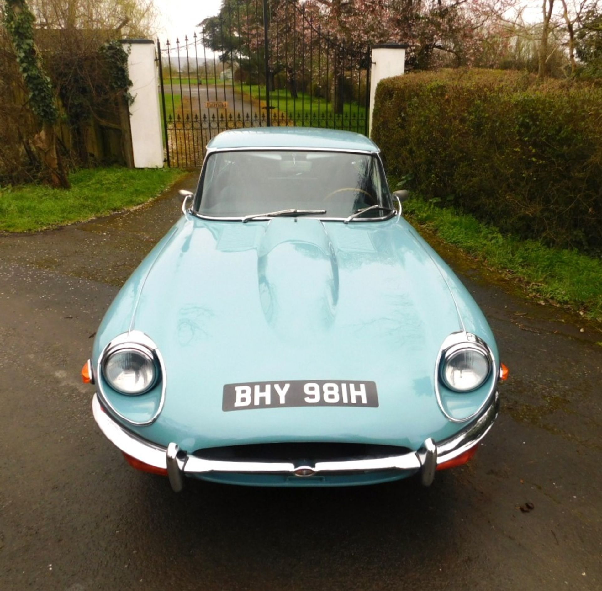 1970 JAGUAR E-TYPE SERIES II 2+2 COUPE Registration Number: BHY 981H Chassis Number: P1R44144BW - Image 5 of 33