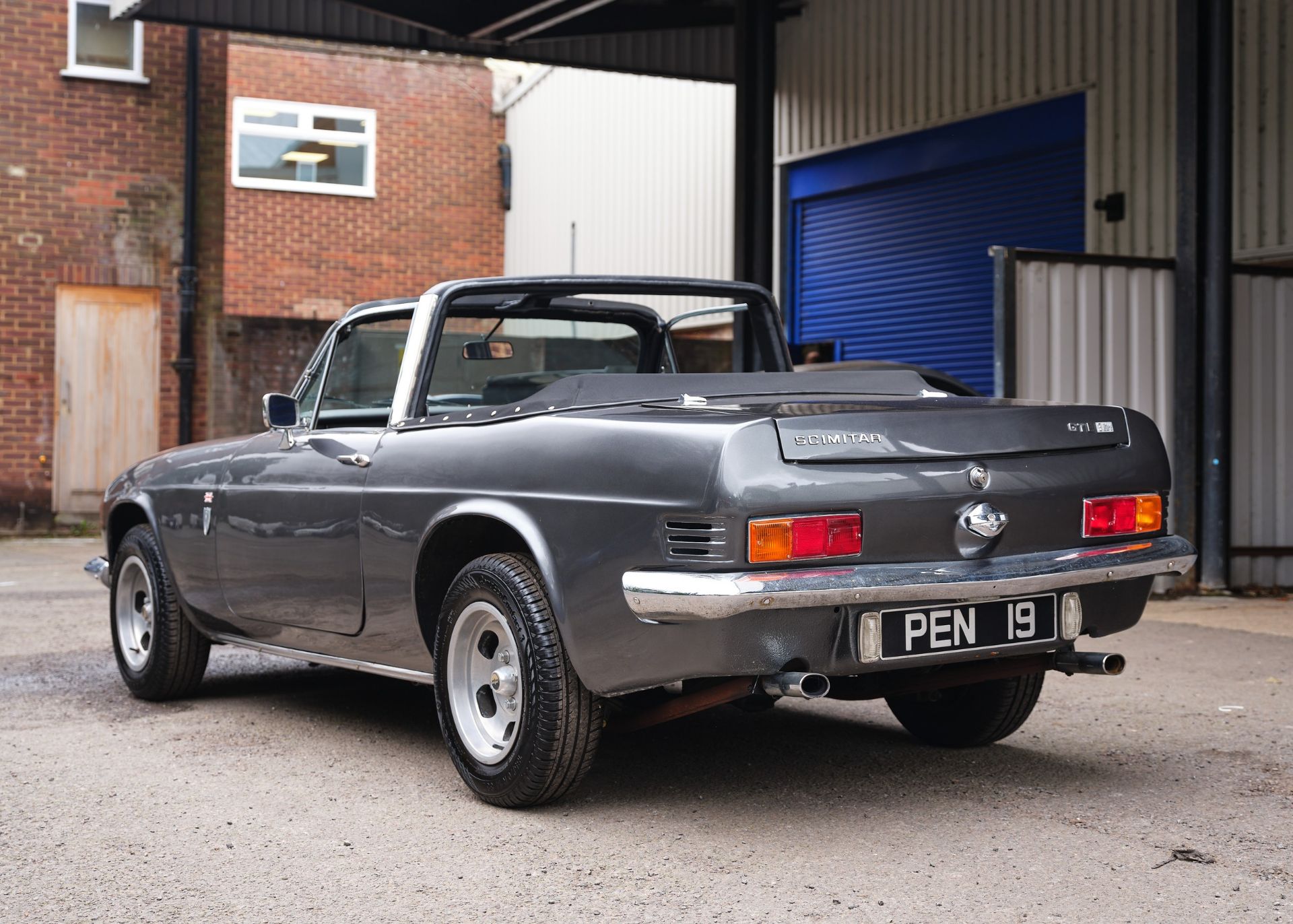 1971 RELIANT SCIMITAR GTE CONVERTIBLE Registration Number: TBA Chassis Number: 452221 Recorded - Image 2 of 47