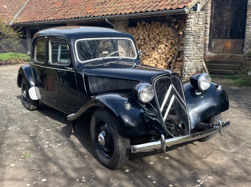 1956 CITROEN TRACTION AVANT 11BL ‘MALLE BOMBE’ Registration Number: LSU 513 Chassis Number: TBA - Image 2 of 14