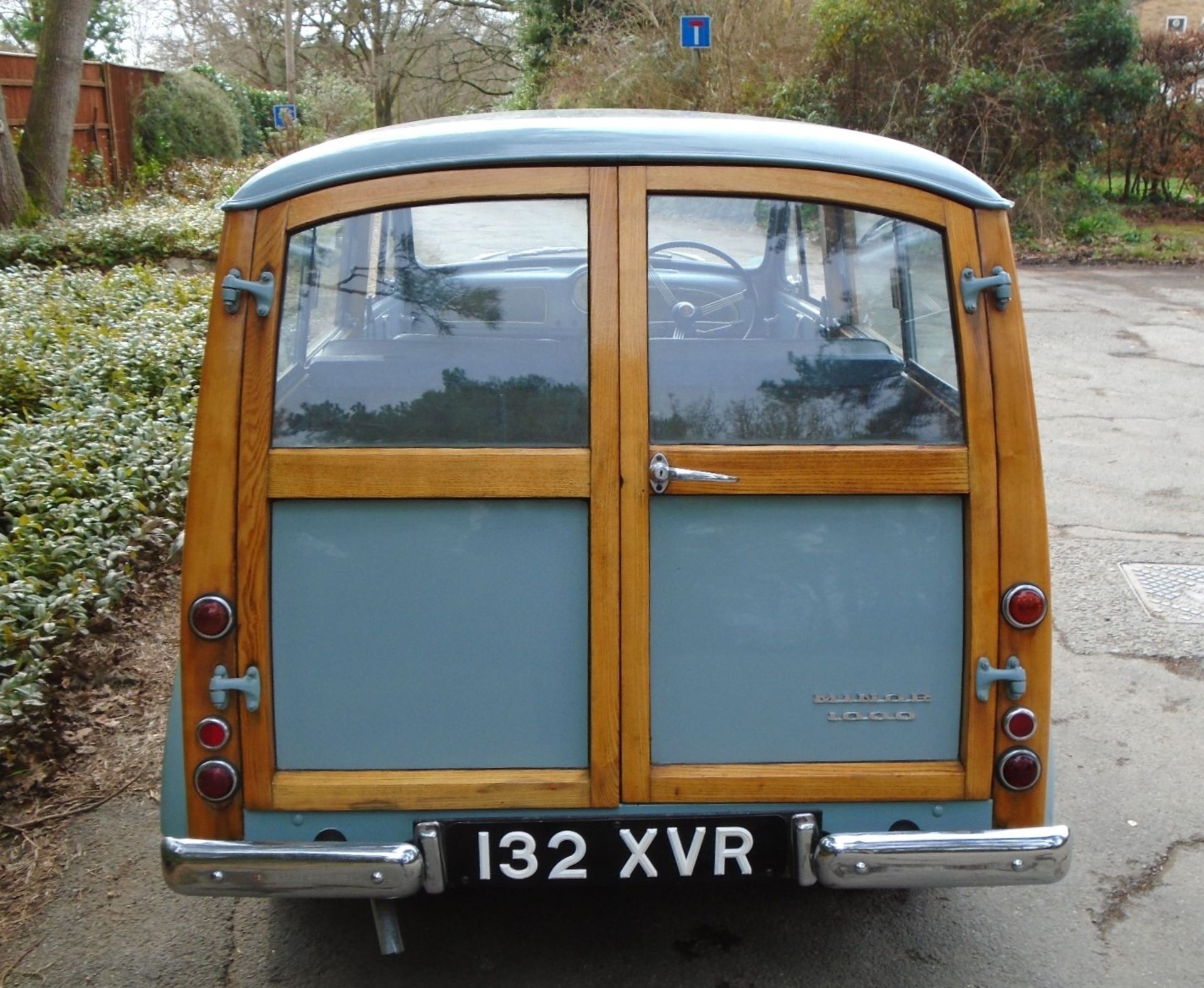 1962 MORRIS 1000 TRAVELLER Registration Number: 132 XVR Chassis Number: M/AW5 D 998372 Recorded - Image 5 of 22
