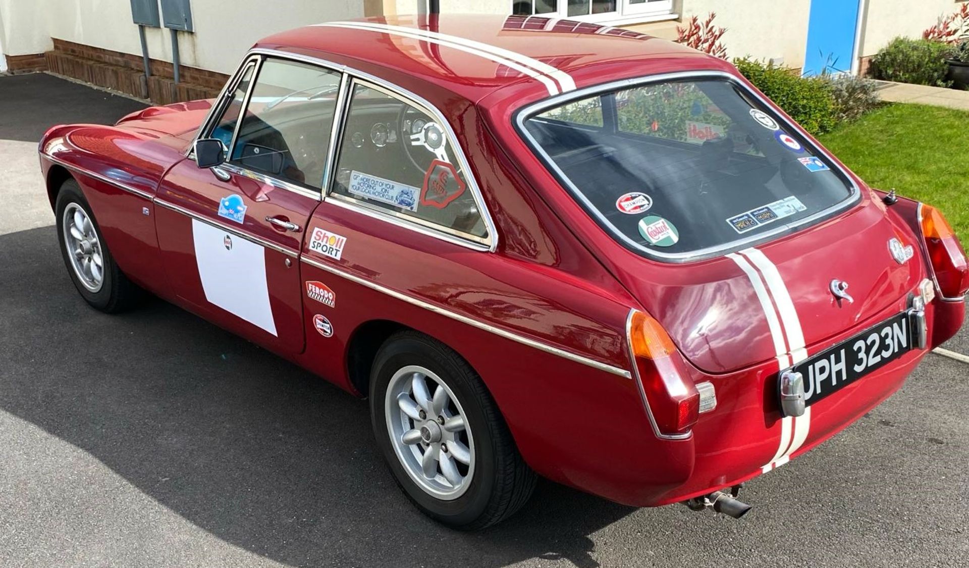 1975 MGB GT COUPE Registration Number: JPH 323N Chassis Number: GHD5-378504G Recorded Mileage: 73, - Image 5 of 17