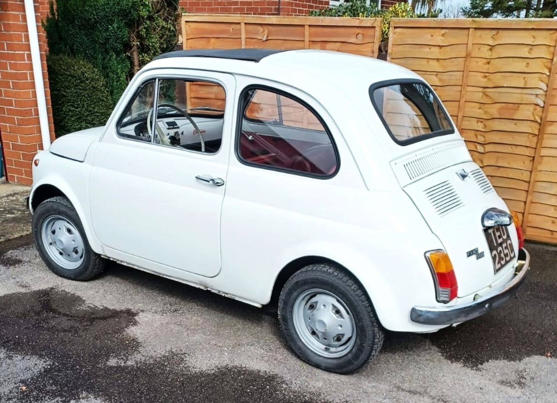 1965 FIAT 500F SALOON Registration Number: TEU 235C Chassis Number: 110F0954214 Recorded Mileage: - Image 4 of 15