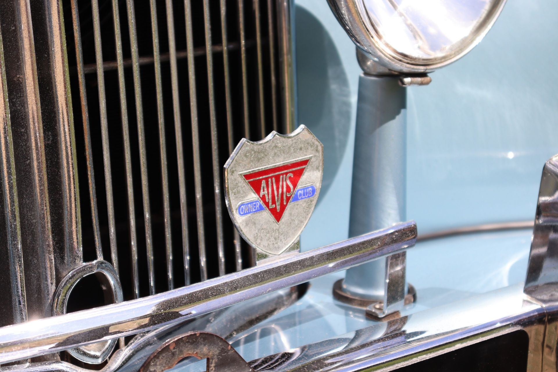 1952 ALVIS TA21 THREE-POSITION DROPHEAD COUPE Registration Number: HUJ 259 Chassis Number: 24489 - Image 33 of 44
