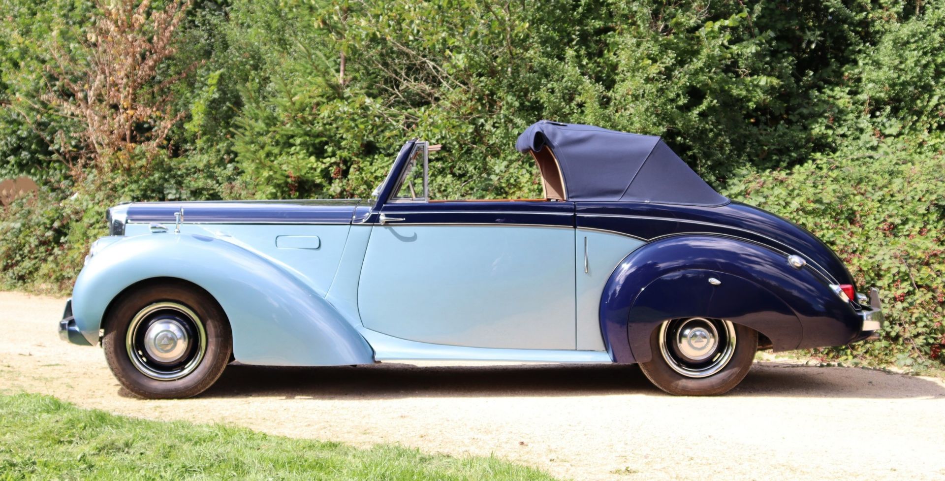 1952 ALVIS TA21 THREE-POSITION DROPHEAD COUPE Registration Number: HUJ 259 Chassis Number: 24489 - Image 8 of 44