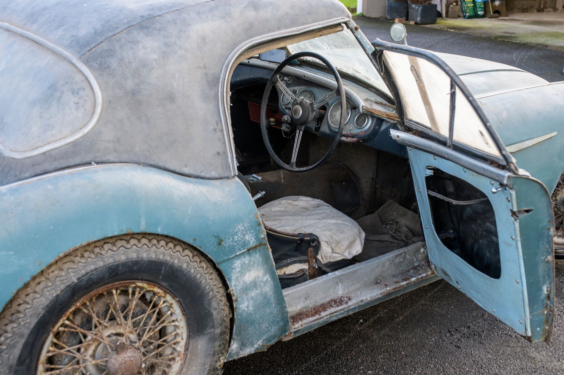 1954 AUSTIN HEALEY 100/4 BN1 Registration Number: MUS 403 Chassis Number: BN1/156426 Recorded - Image 39 of 40