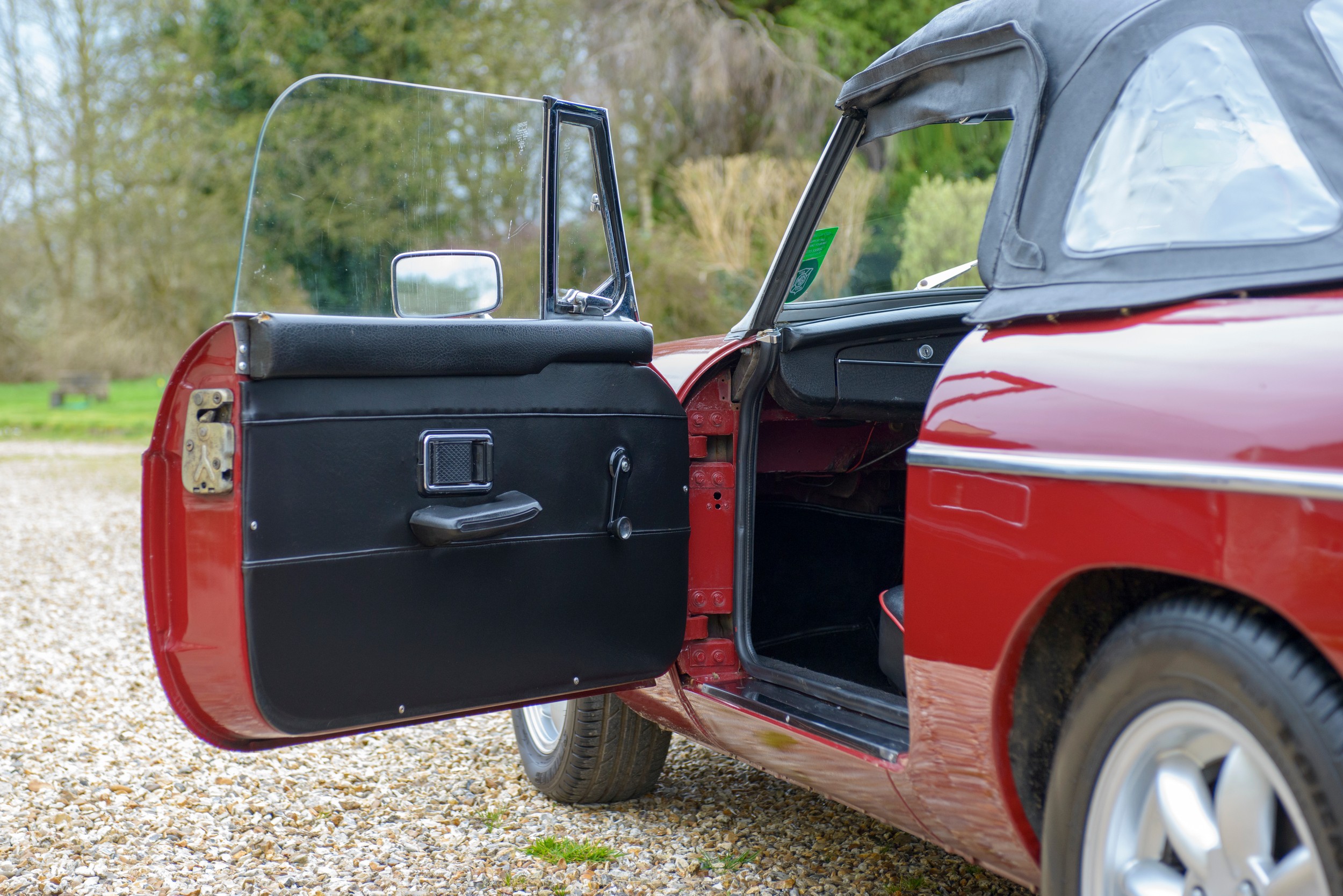 1974 MGB ROADSTER Registration Number: SKJ 678M Chassis Number: GHNS 3444549 Recorded Mileage: 11, - Image 20 of 33