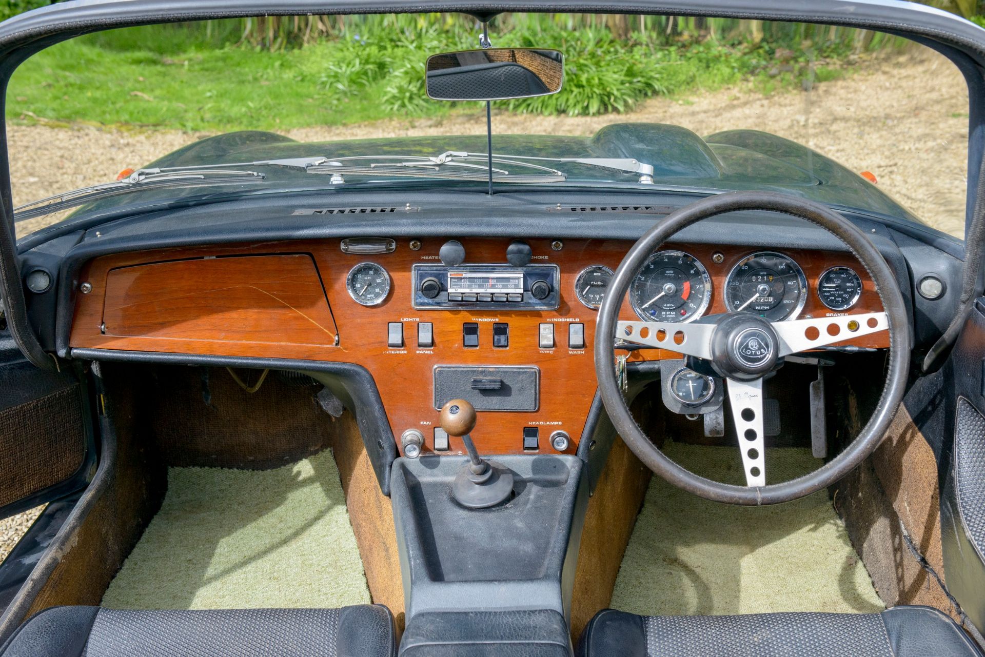 1969 LOTUS ELAN SERIES 4 BRM DROPHEAD COUPE Chassis Number: 45/9498 Registration Number: UJB 829H - Image 22 of 33